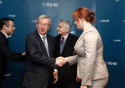 Diskusia EU40 v Európskom parlamente o ekonomike s niekdajším prezidentom Európskej centrálnej banky J-C. Trichetom a vtedy prvým prezidentom Euroskupiny J-C. Junckerom